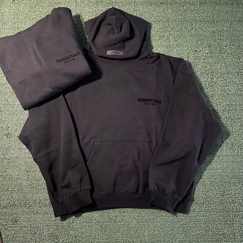 BRAND NEW Essentials Stretch Lim Hoodie

100% Authentic✅   (SHIPS SAME DAY)